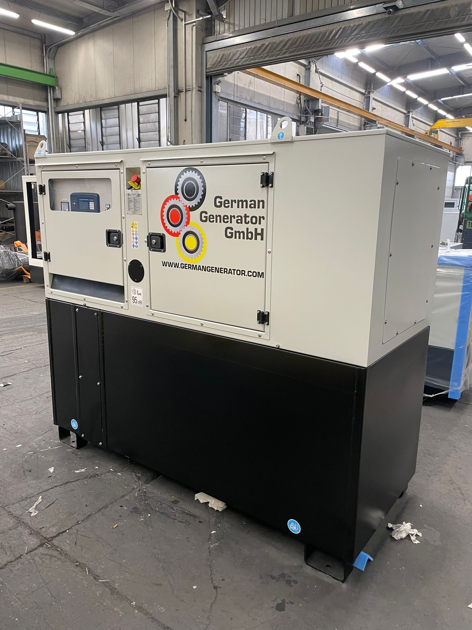 10 x schallgedämmte Stromaggregate für Telekommunikation 20-30 kVA mit Deutz Dieselmotoren und Stamford Generatoren